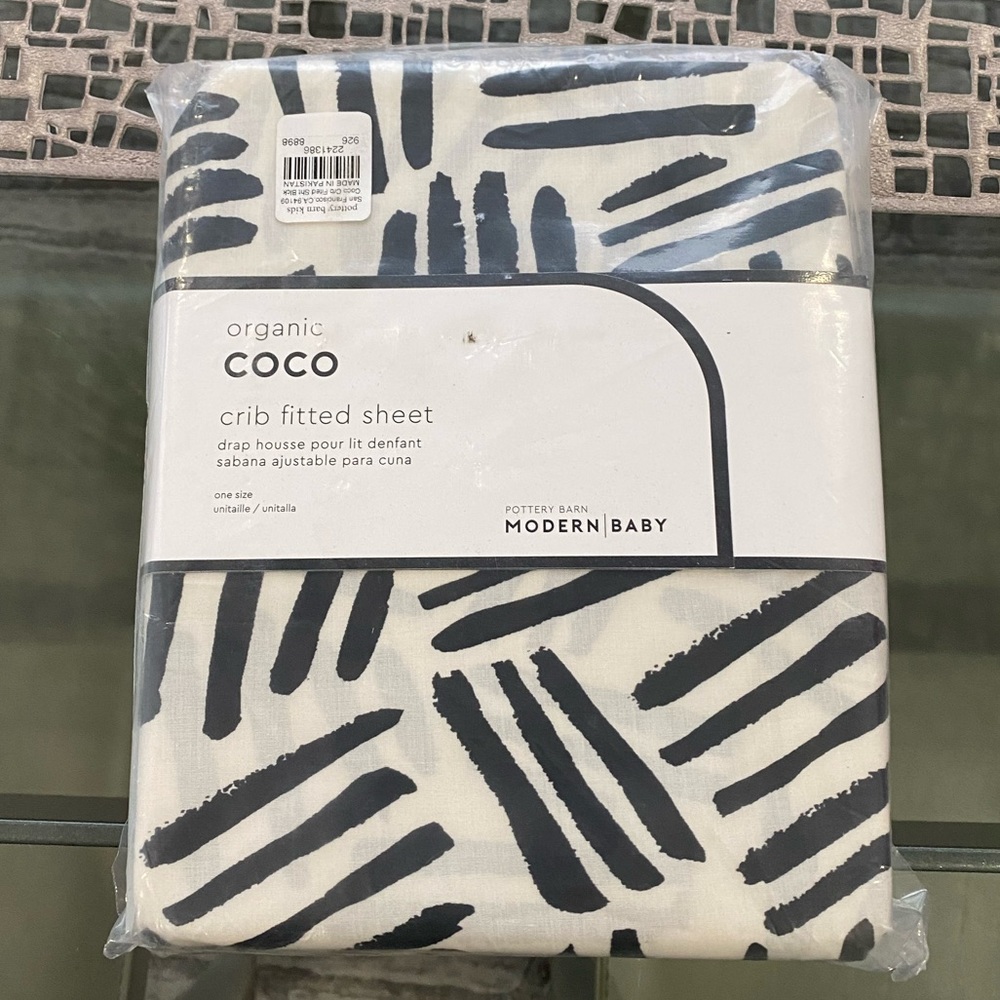 Pottery Barn Kids - Modern Baby - Organic Fitted Crib Sheet - NWT